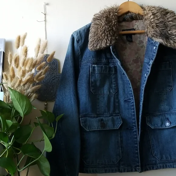 Vintage Denim Faux Fur Trimmed Jean Jacket American Eage Size Large - Picture 1 of 6